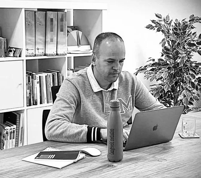 Mike Langeveld tijdens een gesprek